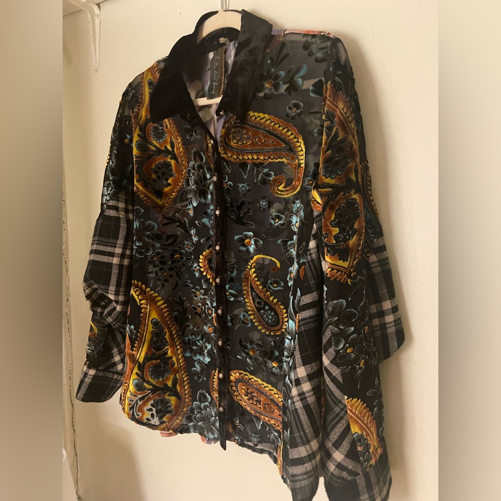 Patch velvet silk button up